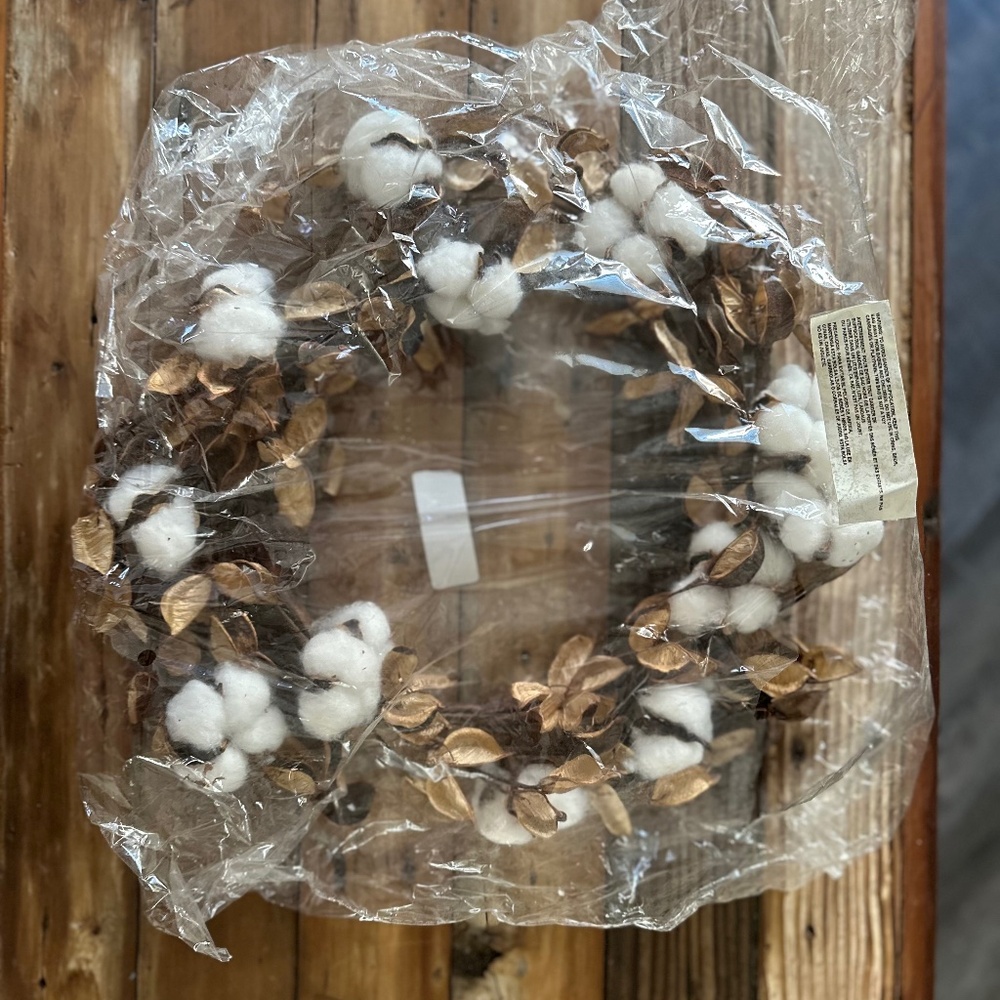 20” Cotton Wreath